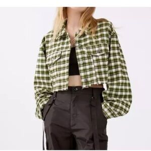 Urban Outfitters BDG Carissa Flannel Cropped Shirt Jacket - size M